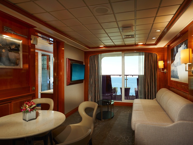 2-Bedroom Deluxe Family Suite with Balcony